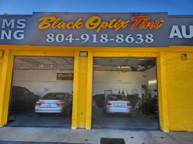 Sedans in the North Richmond tint bays